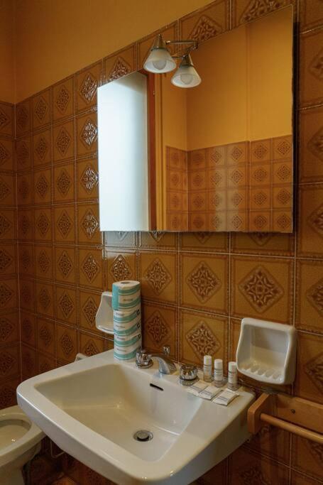 Appartamento Fanciful 2-Br Outside Ztl Firenze Esterno foto